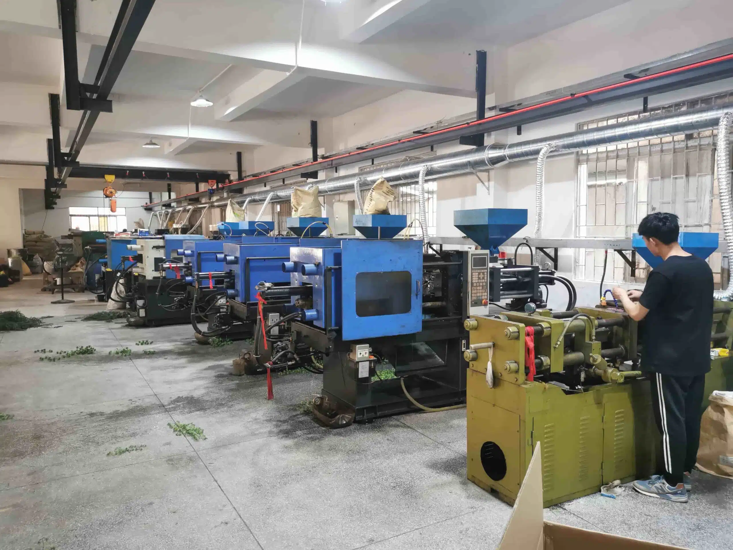 Factory equipment at HRtrees, a professional artificial plants manufacturer.