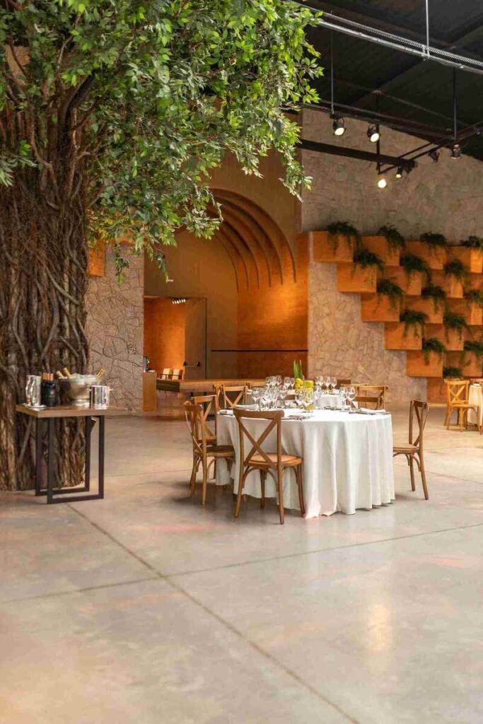 Large artificial tree for Retail stores and shopping centers