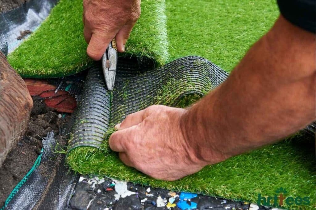 Fake hedges installing