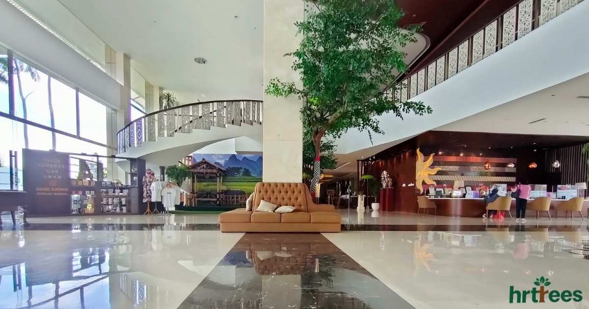 Large Artificial Trees for Indoor Commercial Use featured image